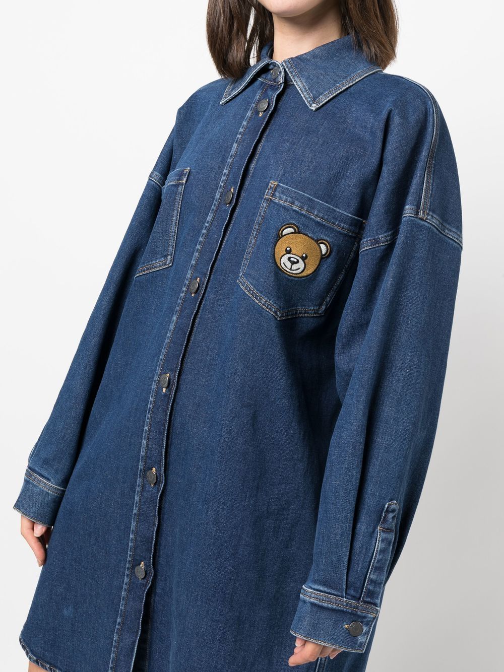 Moschino teddy-patch denim shirt dress - Image 5