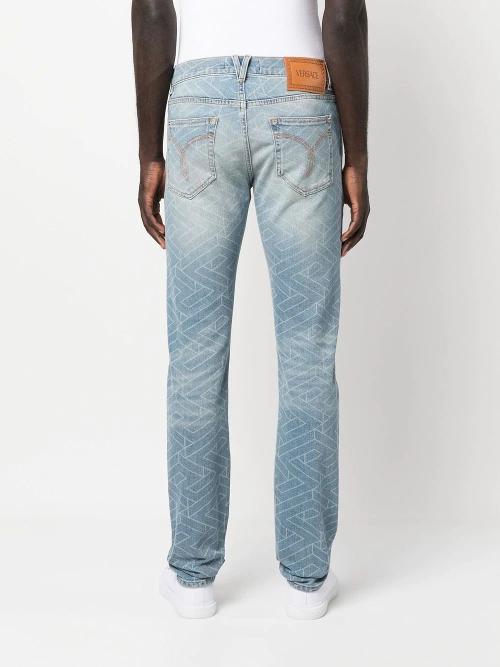 Versace geometric-print washed jeans - Image 4