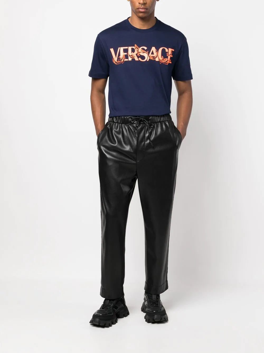 Versace logo-print short-sleeved T-shirt - Image 2