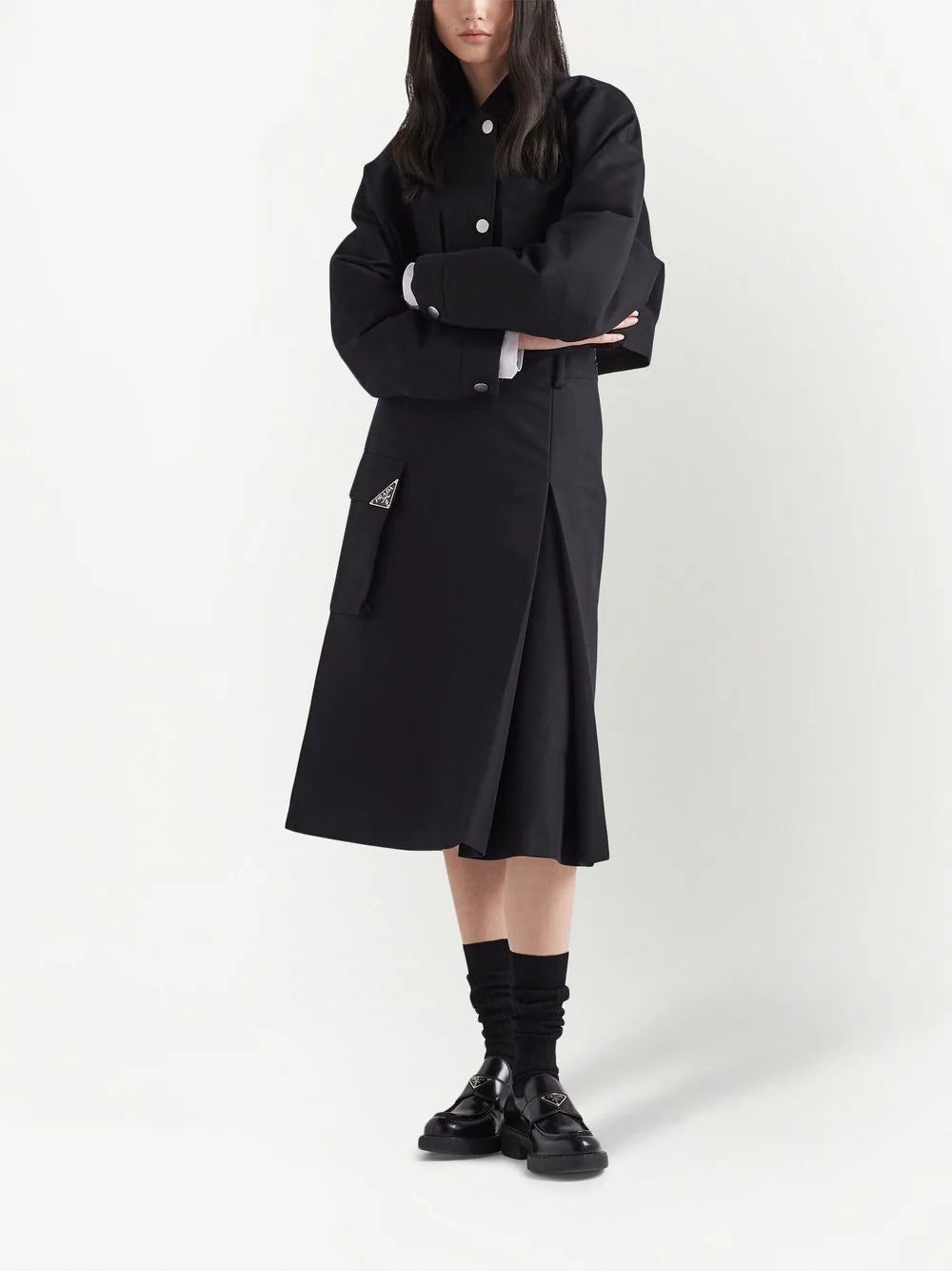 Prada triangle-logo midi cargo skirt - Image 2