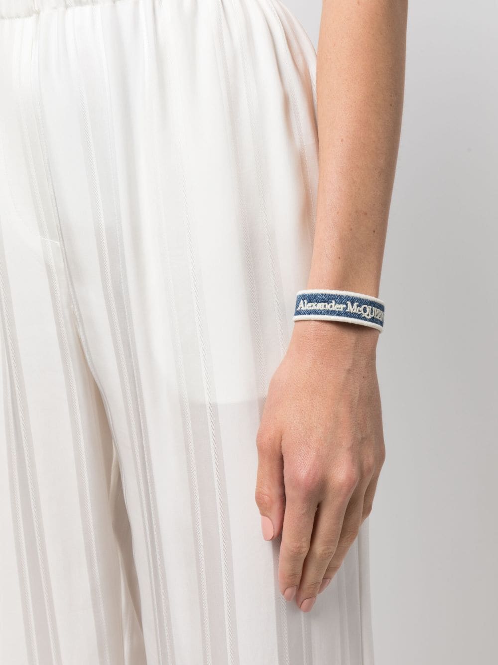 Alexander McQueen skull-charm embroidered bracelet - Image 2