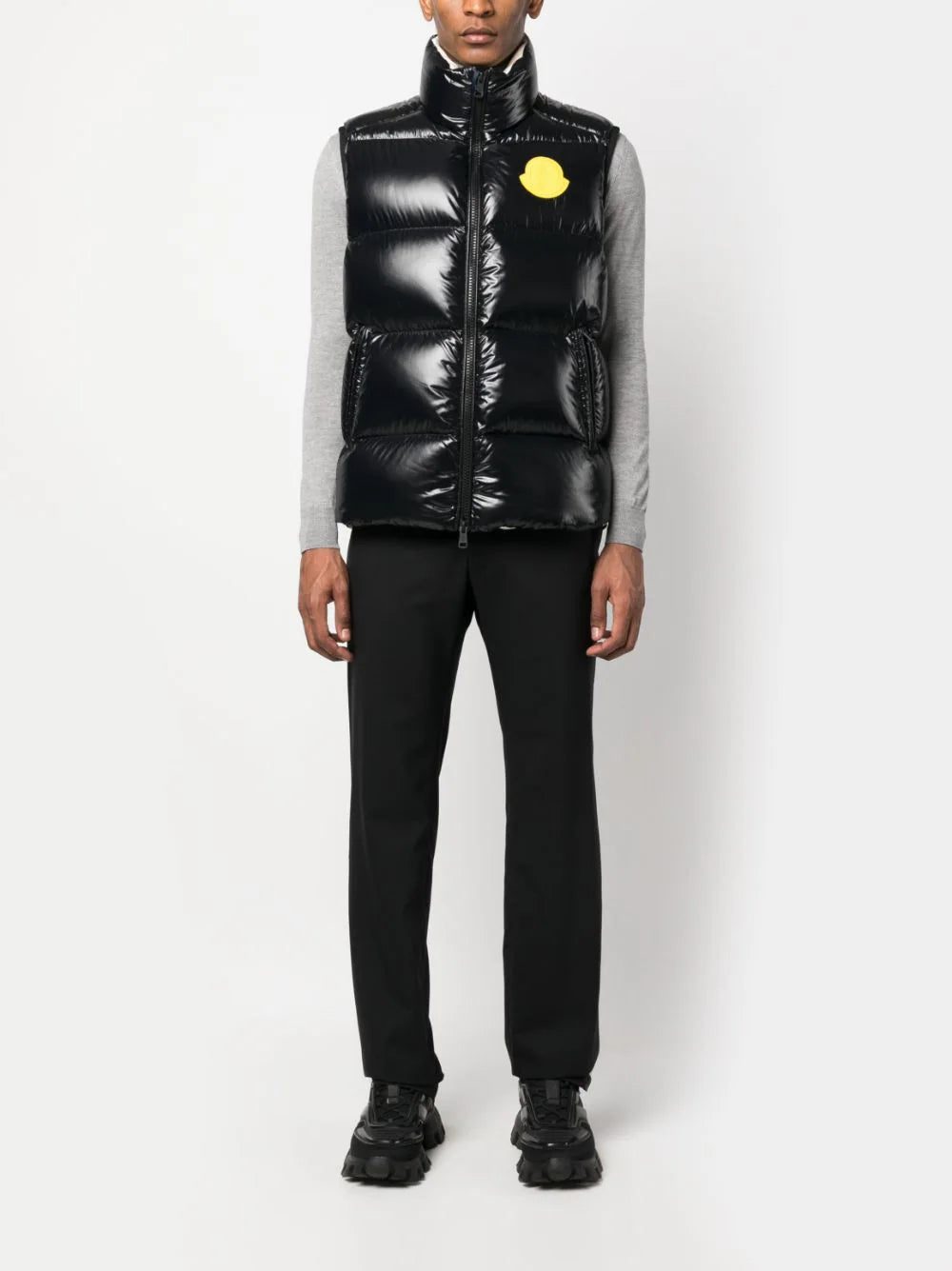 Moncler logo-patch padded gilet - Image 2