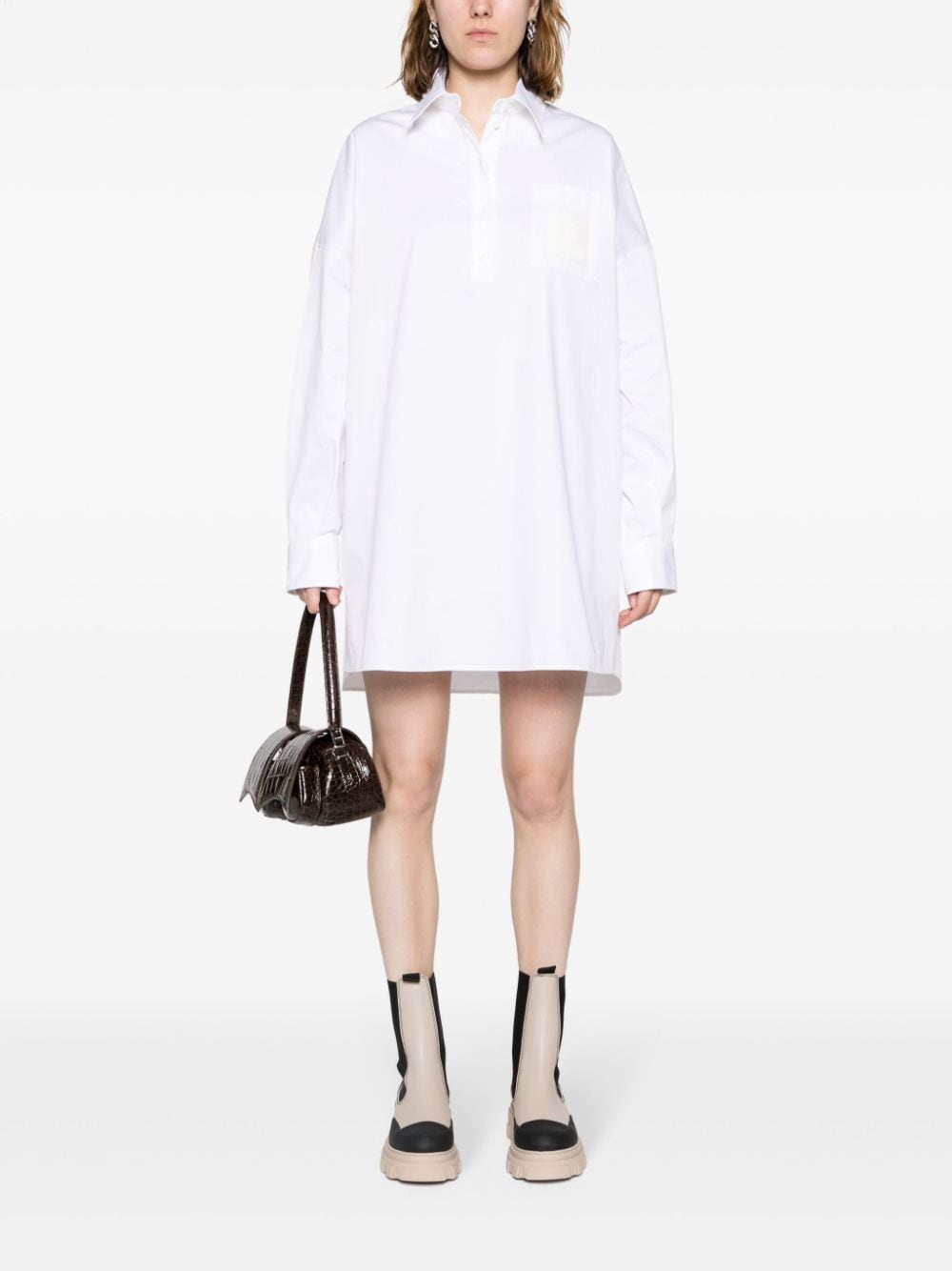 Moschino logo-patch cotton shirtdress - Image 5