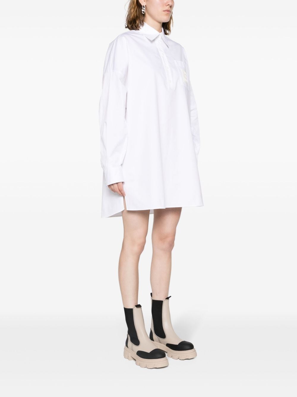 Moschino logo-patch cotton shirtdress - Image 4