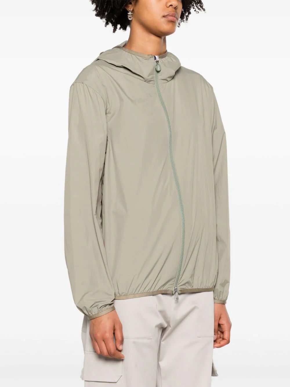 Moncler logo-patch hooded windbreaker jacket - Image 3