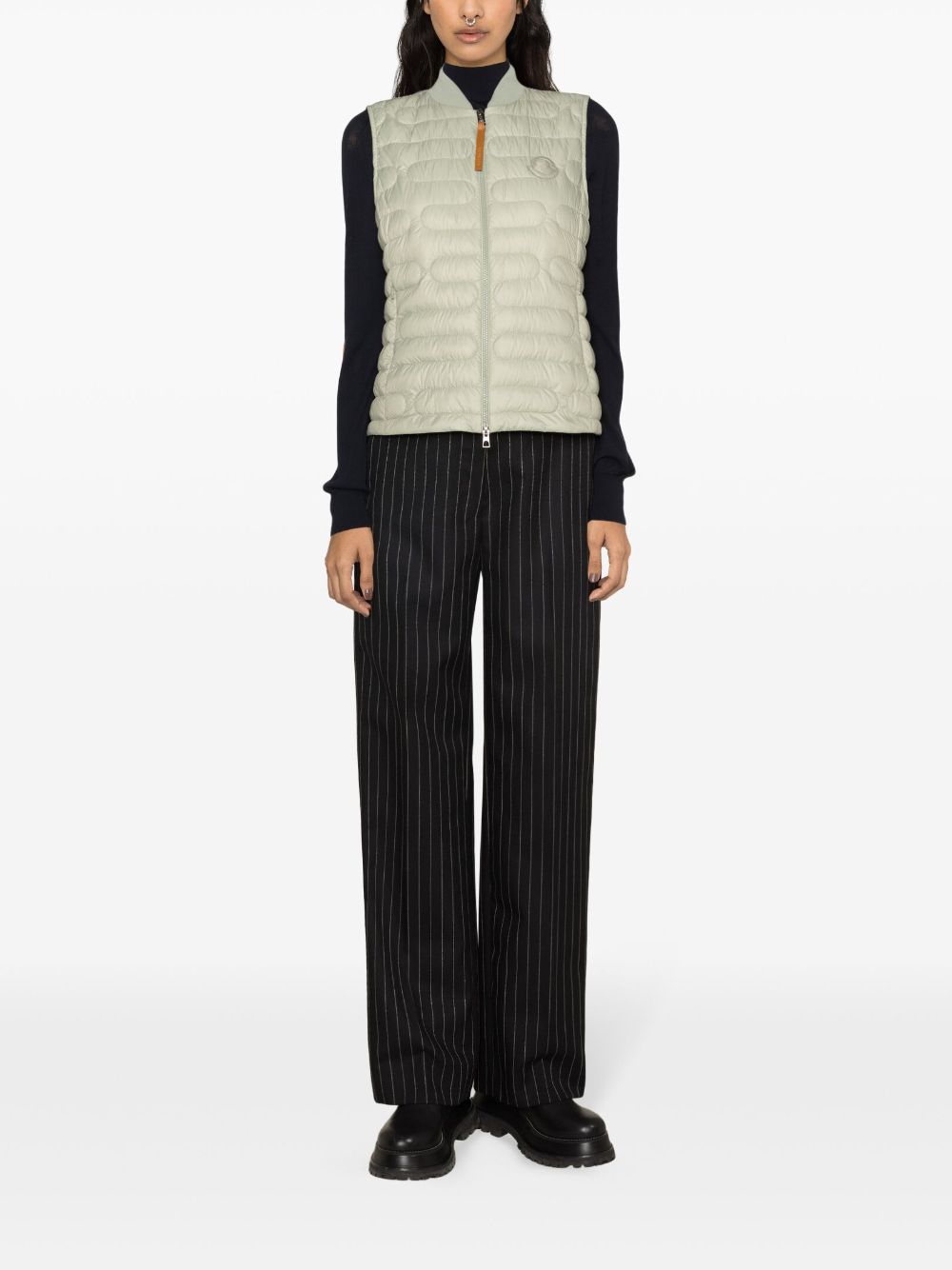Moncler logo-patch quilted gilet - Image 2
