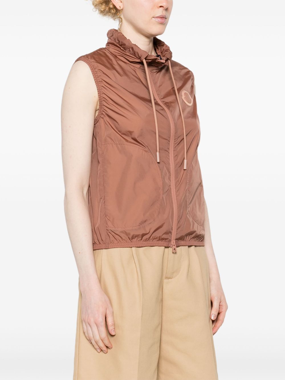Moncler logo-appliqué drawstring vest - Image 3