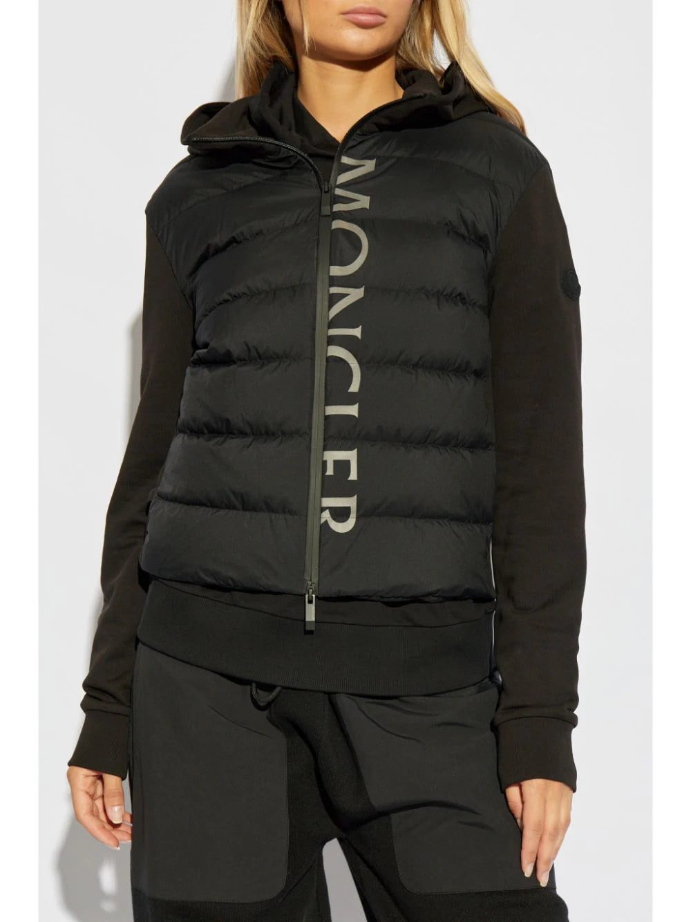 Moncler logo-print hooded padded jacket - Image 3