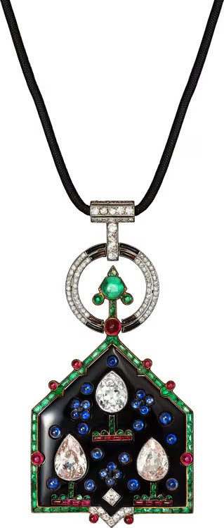 Cartier Antique piece pendant