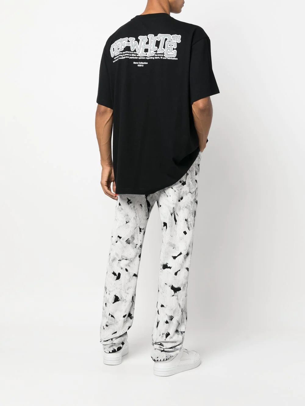 Off-White logo-print short-sleeve T-shirt - Image 2