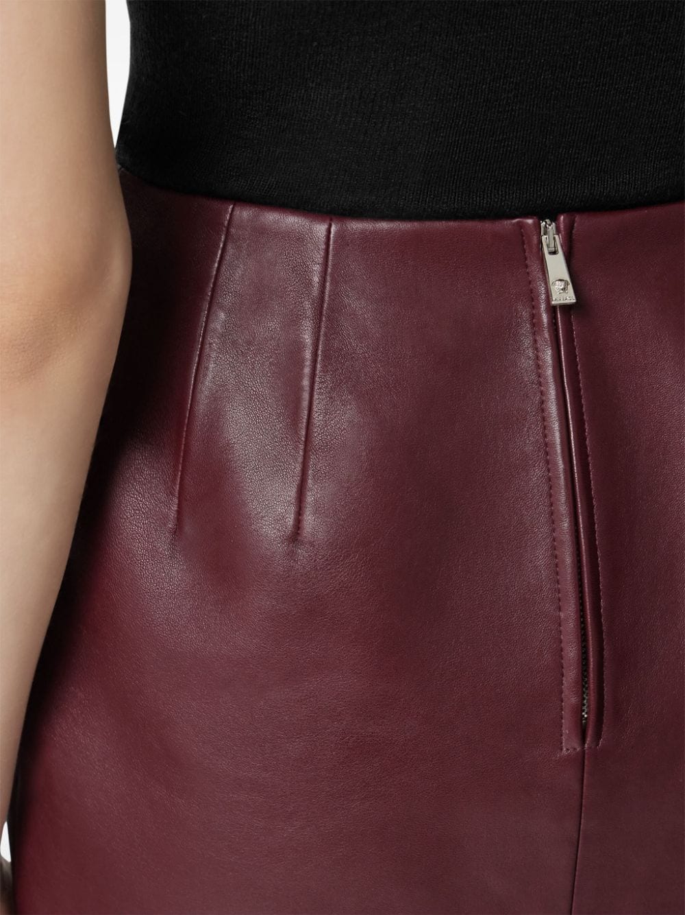 Versace logo-plaque leather skirt - Image 4