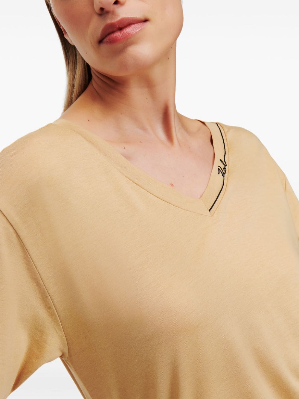 Karl Lagerfeld Signature V-neck T-shirt - Image 5
