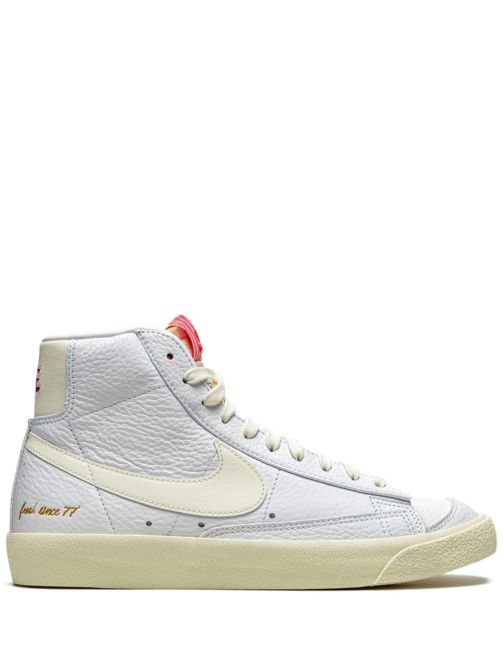 Nike Blazer Mid ‘77 VNTG “Popcorn” sneakers