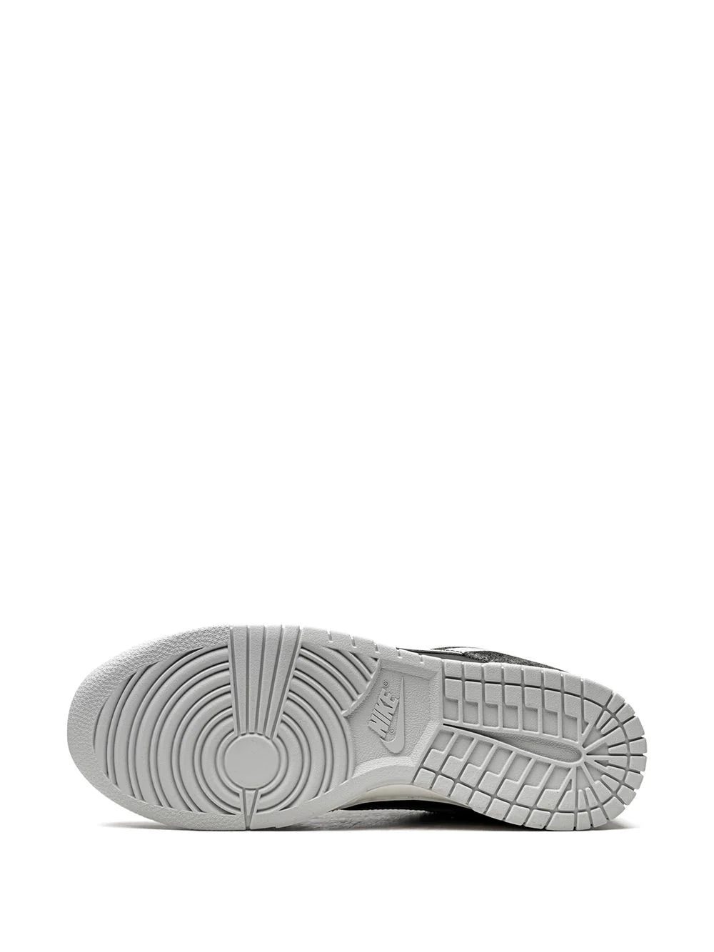 Nike Dunk Low Retro "Zebra" sneakers - Image 4