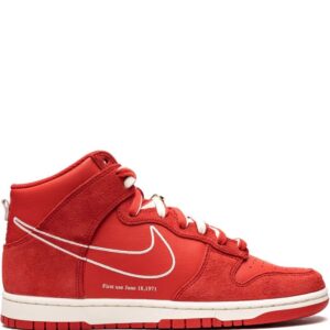 Nike  Dunk Hi SE sneakers