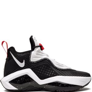Nike Lebron Soldier XIV sneakers