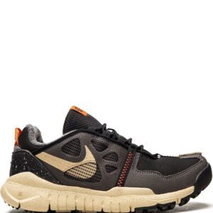 Nike  Free Terra Vista low-top sneakers