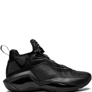 Nike Lebron Soldier XIV sneakers