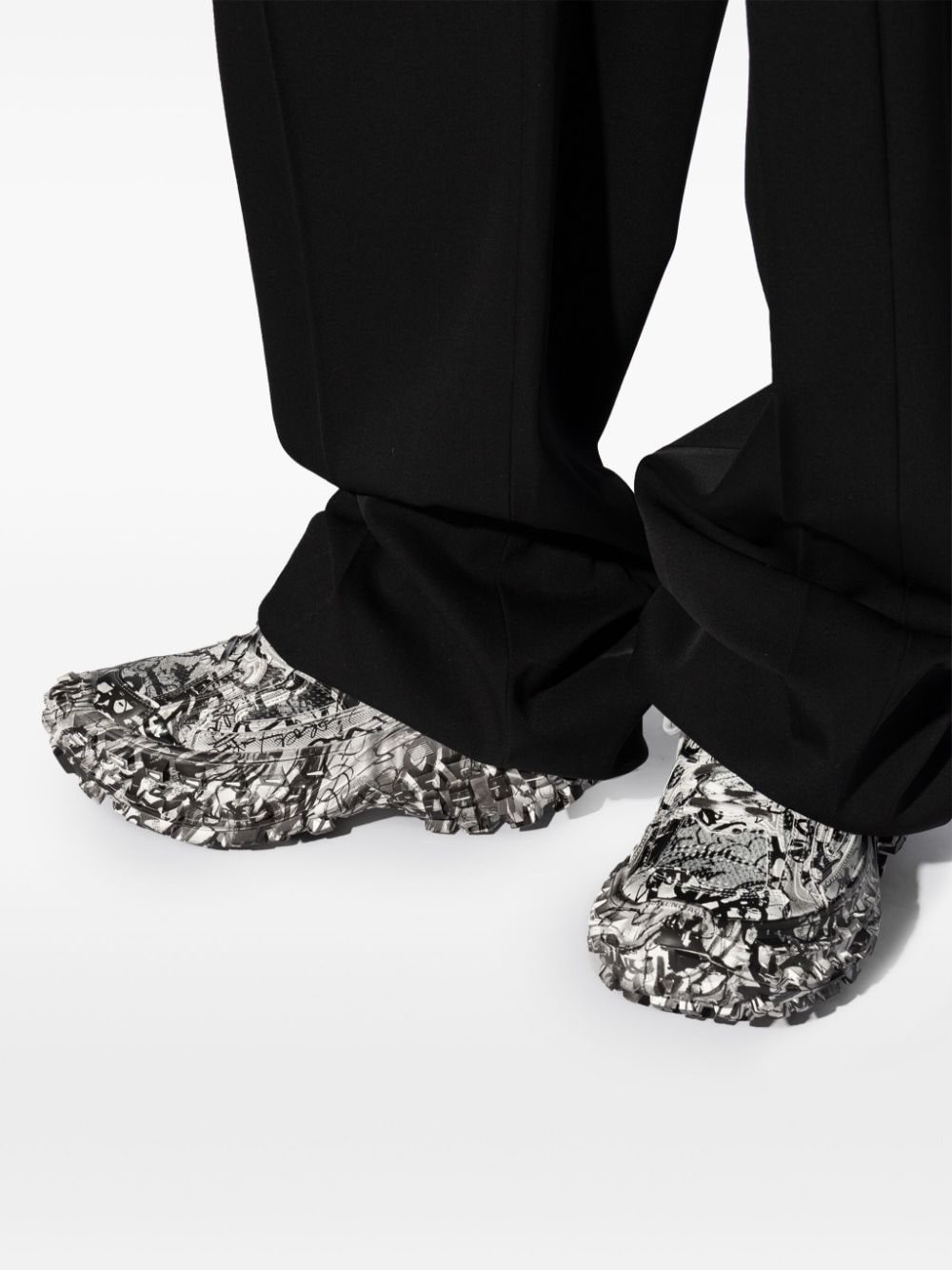 Balenciaga Bouncer graffiti-print sneakers - Image 5